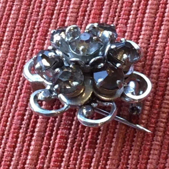 Vintage Barcela Grey & Silver Brooch, Clover Hair Clip & Natural Stone Amulet - Picture 4 of 9